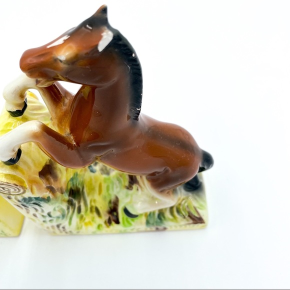 Vintage | Ceramic Horse Figurine Bookends - Picture 6 of 16